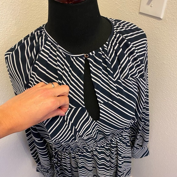 2 FOR $20 H&M Blue White MIDI Dress Asymmetrical Tie Waist Size M 8 - Picture 3 of 8